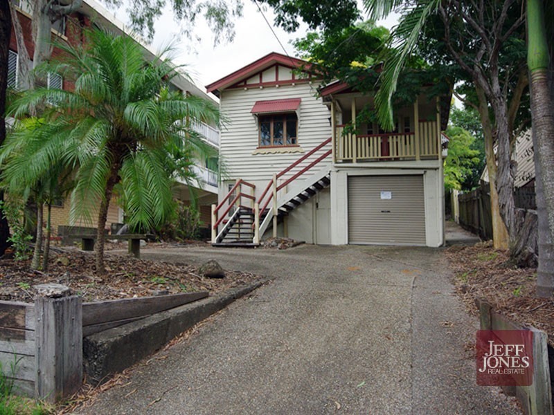 72 Pembroke Road, Coorparoo QLD 4151
