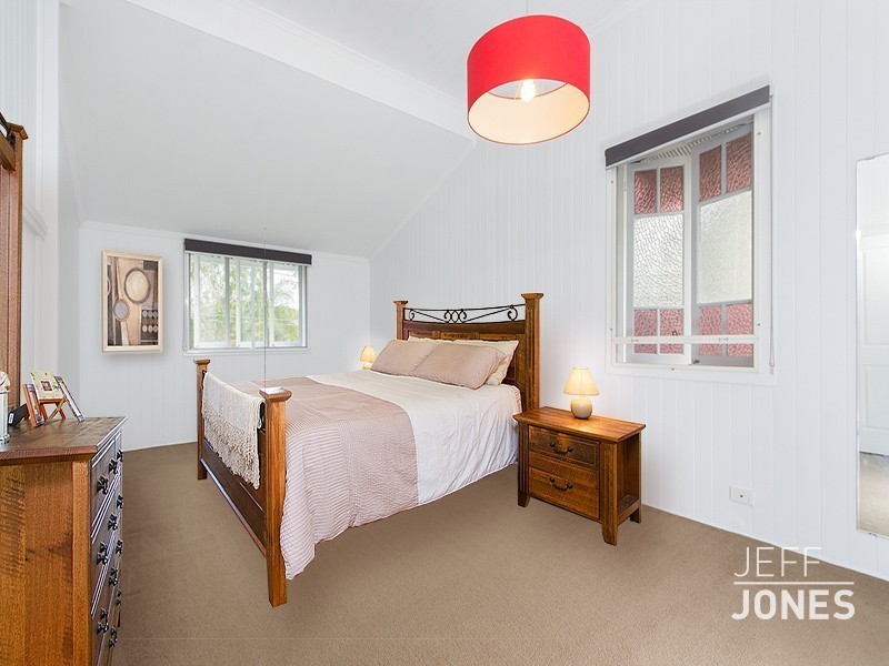 21 Landsdowne street, Coorparoo QLD 4151