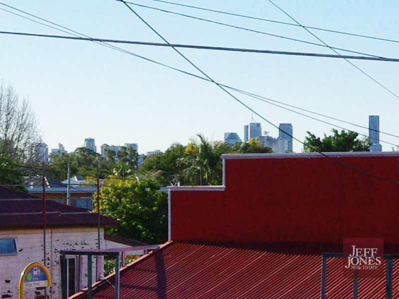 2/96 Ridge Street, Greenslopes QLD 4120