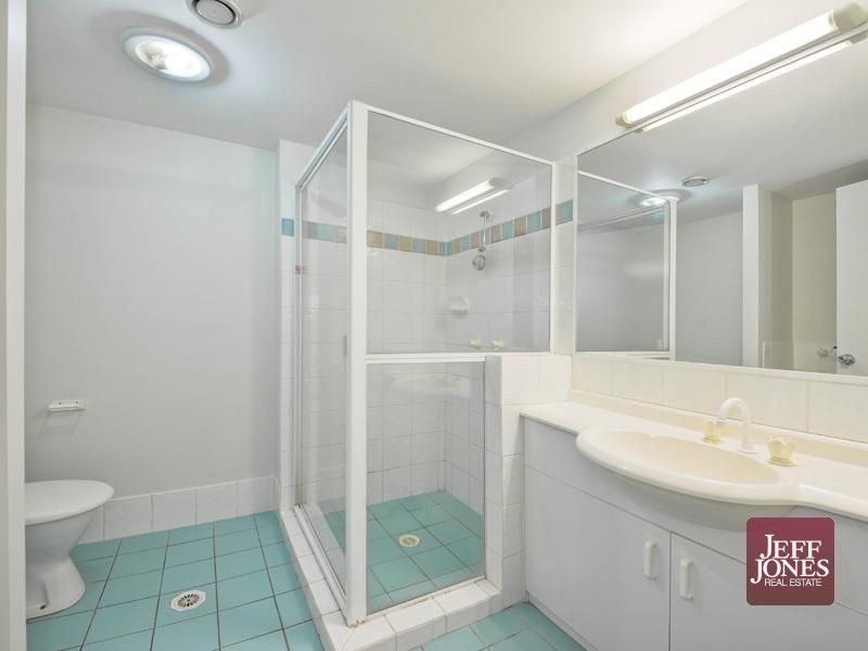 7/92-96 Norman Crescent, Norman Park QLD 4170