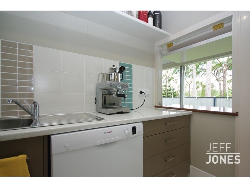 6  O’Connor Crescent, Mansfield QLD 4122