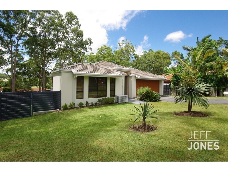 6  O’Connor Crescent, Mansfield QLD 4122