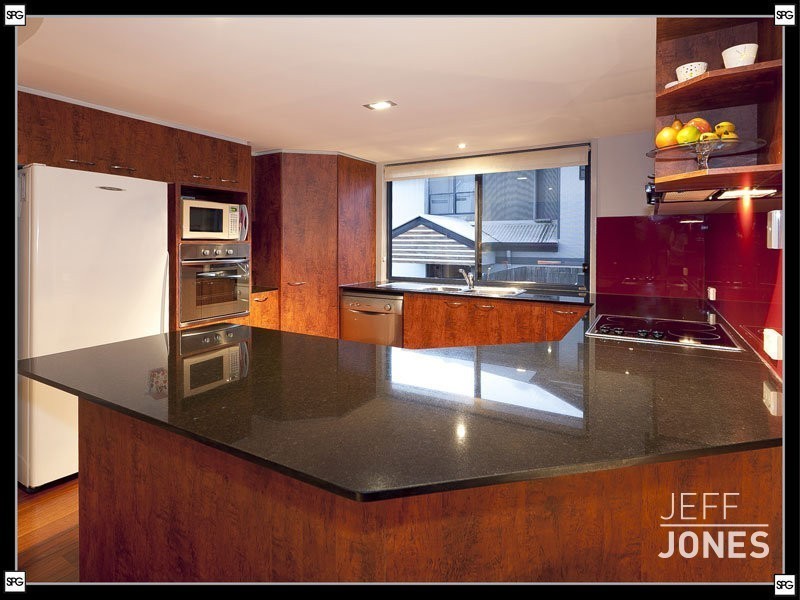 32  Eighth Avenue, Coorparoo QLD 4151