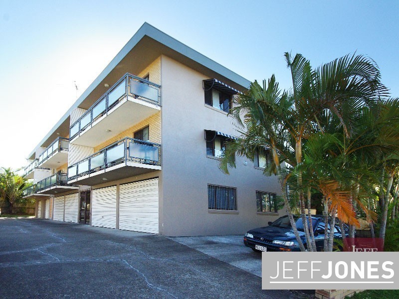 1/17 Logan Street, Greenslopes QLD 4120