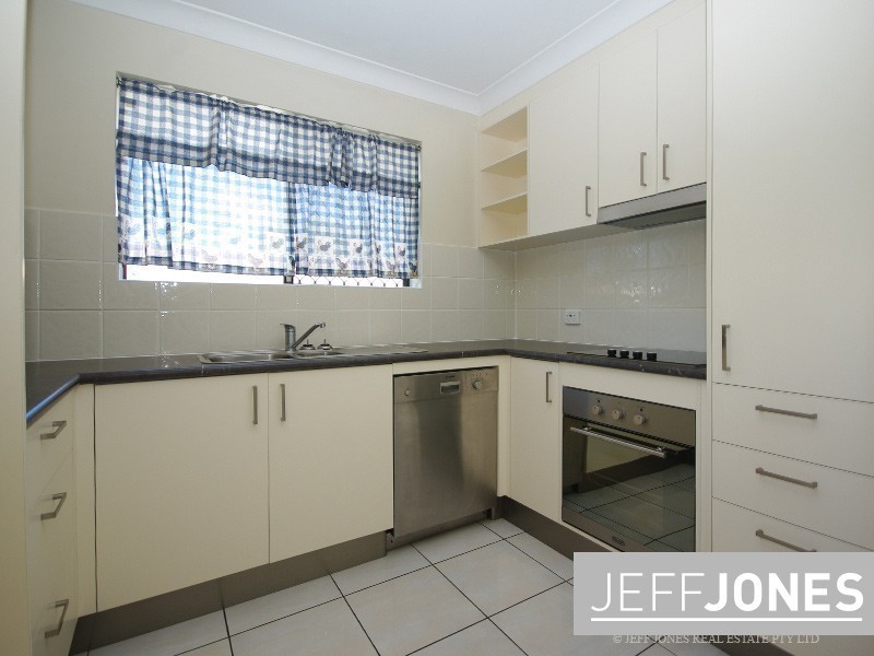 1/17 Logan Street, Greenslopes QLD 4120