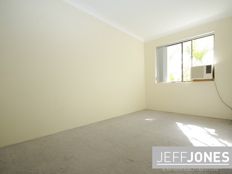 1/17 Logan Street, Greenslopes QLD 4120