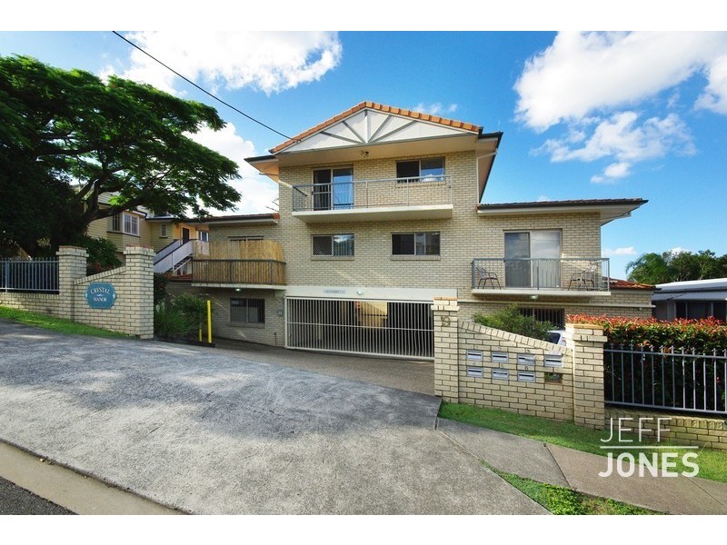 1/19 Miles Street, Hawthorne QLD 4171
