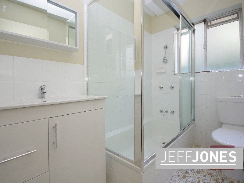 1/27 Mansfield Street, Coorparoo QLD 4151