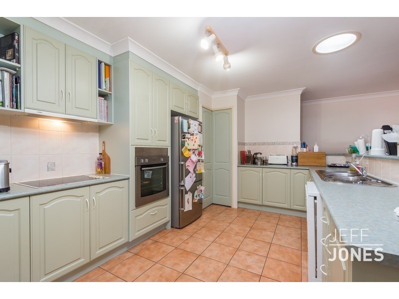 7 Kenny Court, Wakerley QLD 4154