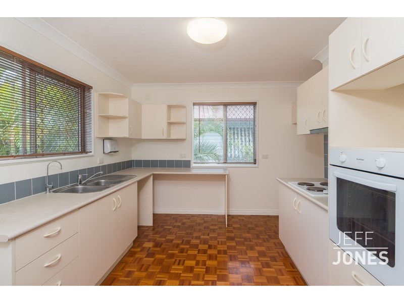 92 Victoria Terrace, Greenslopes QLD 4120