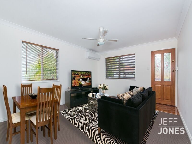 92 Victoria Terrace, Greenslopes QLD 4120