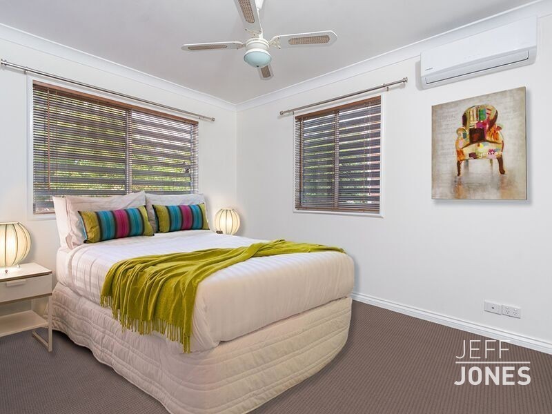 92 Victoria Terrace, Greenslopes QLD 4120