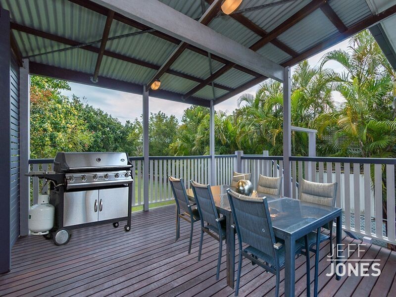 92 Victoria Terrace, Greenslopes QLD 4120