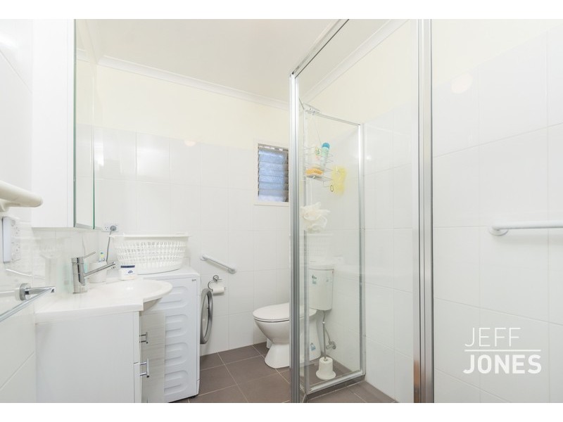 2/8 Boongall Road, Camp Hill QLD 4152