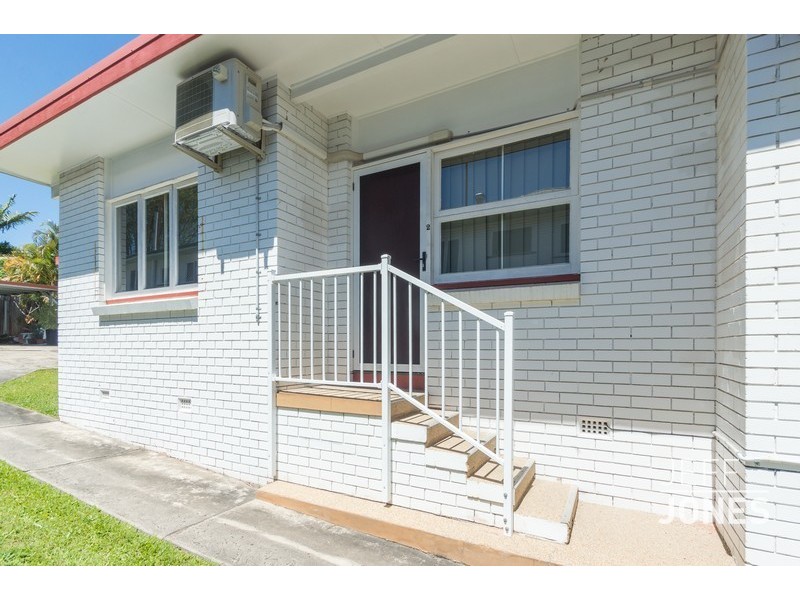 2/8 Boongall Road, Camp Hill QLD 4152