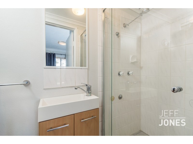 2/48 Victoria Terrace, Annerley QLD 4103