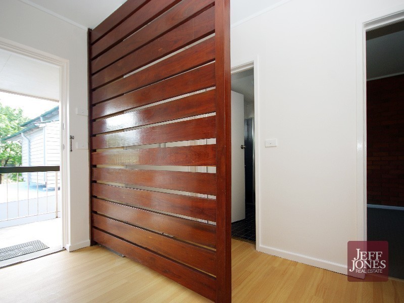 11/2 Carl Street, Woolloongabba QLD 4102