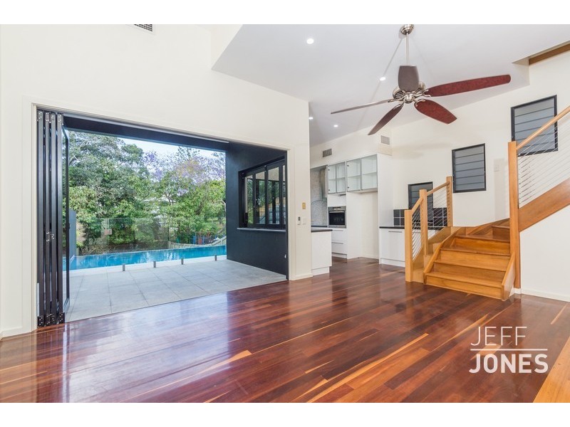 90 Laura Street, Tarragindi QLD 4121