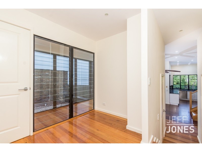 90 Laura Street, Tarragindi QLD 4121