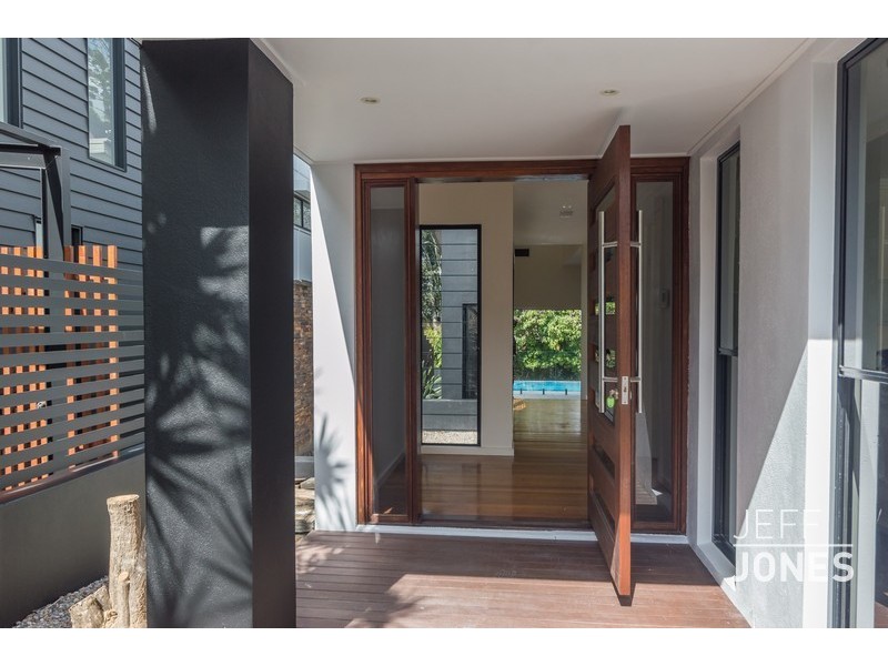 90 Laura Street, Tarragindi QLD 4121