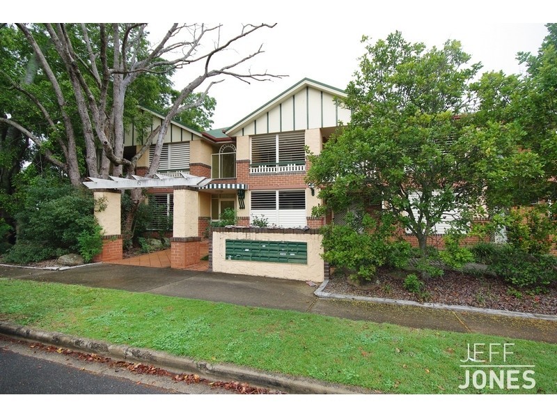 B7/52 Baron Street, Greenslopes QLD 4120