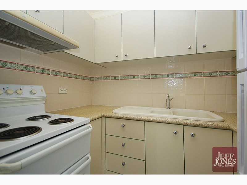 B3/52 Baron Street, Greenslopes QLD 4120