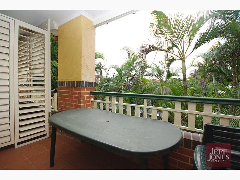 B3/52 Baron Street, Greenslopes QLD 4120