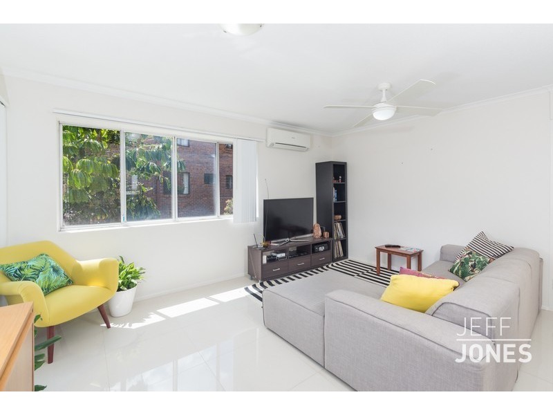 2/42  Eighth Avenue, Coorparoo QLD 4151