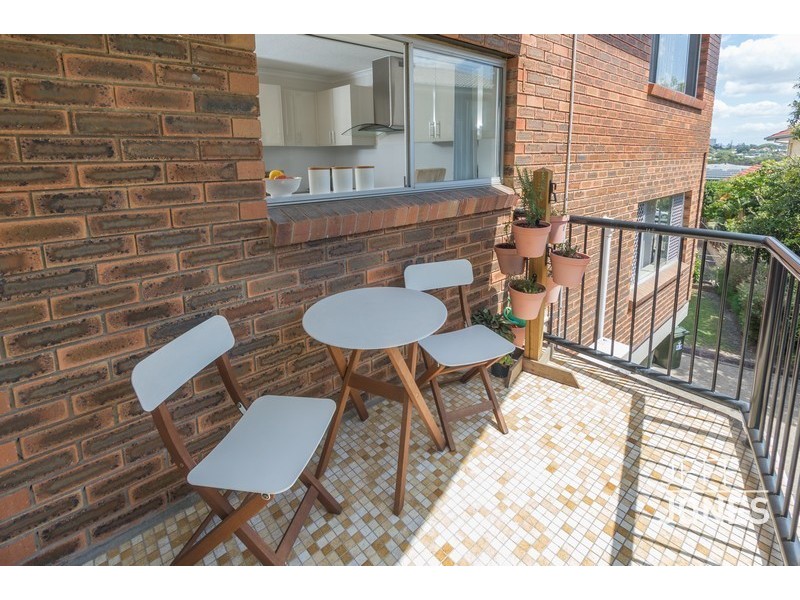 2/42  Eighth Avenue, Coorparoo QLD 4151