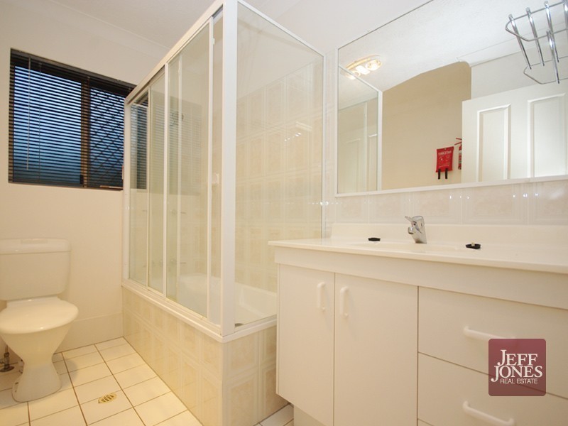 4/50 Rialto Street, Coorparoo QLD 4151