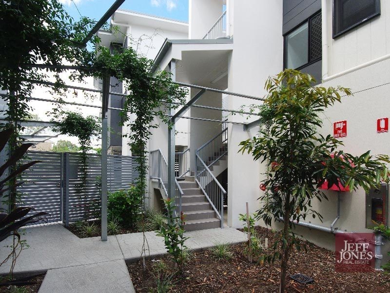 226/83 Lawson Street, Morningside QLD 4170