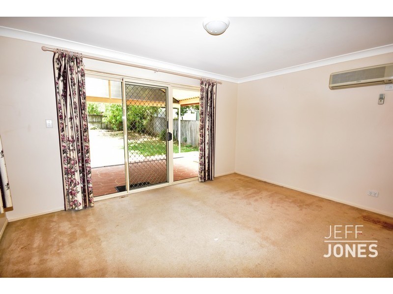 37 Cedar Street, Cannon Hill QLD 4170