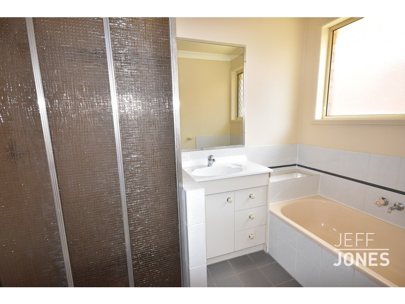 37 Cedar Street, Cannon Hill QLD 4170