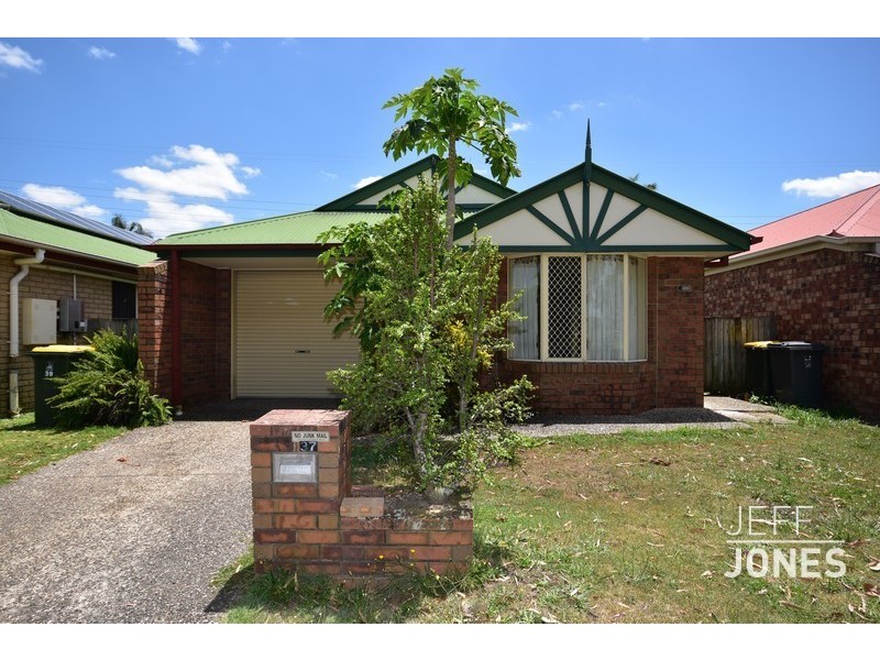 37 Cedar Street, Cannon Hill QLD 4170
