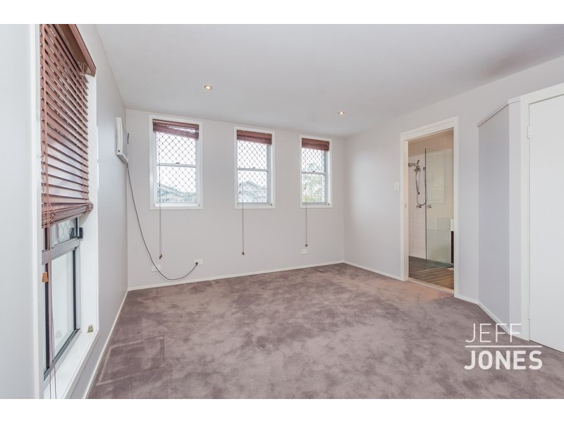 23 Mount Street, Greenslopes QLD 4120