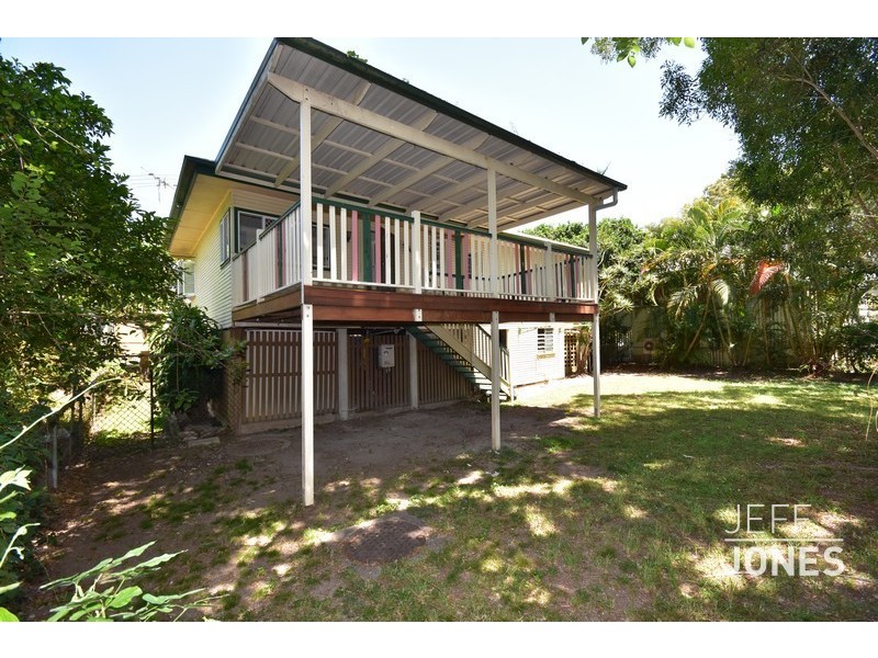 4 Heriot Street, Holland Park QLD 4121