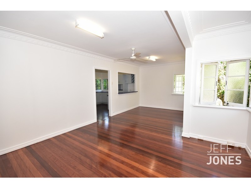 4 Heriot Street, Holland Park QLD 4121