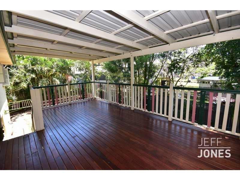 4 Heriot Street, Holland Park QLD 4121