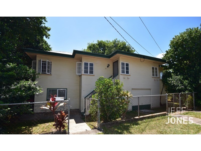 4 Heriot Street, Holland Park QLD 4121