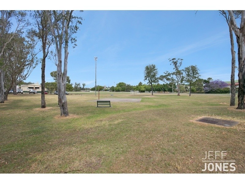 2 Pine Street, Greenslopes QLD 4120