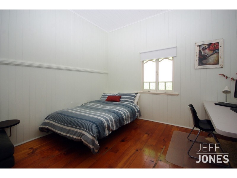 68 Lawson Street, Morningside QLD 4170