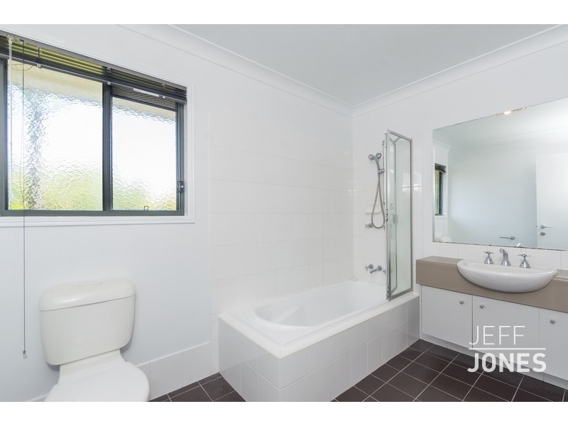 4/285 Riding Road, Balmoral QLD 4171