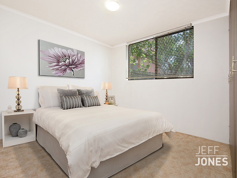 1/110 Pembroke Road, Coorparoo QLD 4151