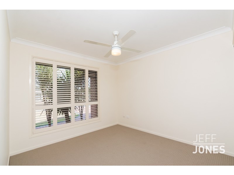 8 Malia Court, Wynnum West QLD 4178