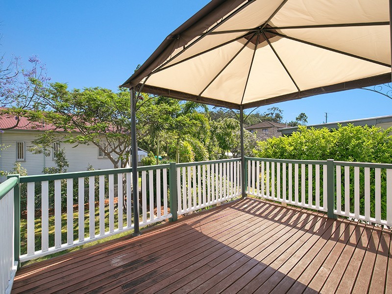 82 Ridge Street, Greenslopes QLD 4120