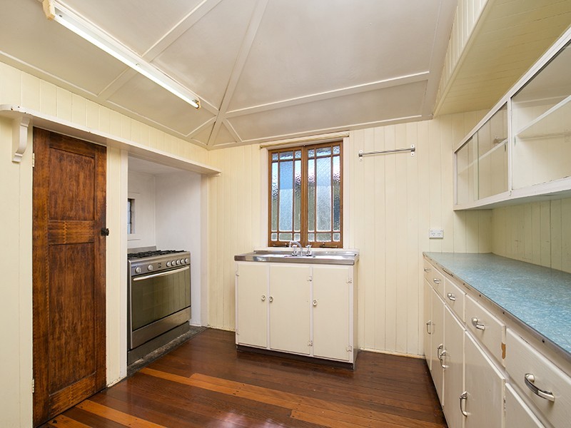 82 Ridge Street, Greenslopes QLD 4120