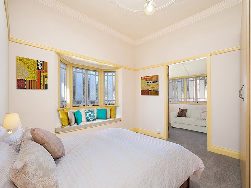 82 Ridge Street, Greenslopes QLD 4120