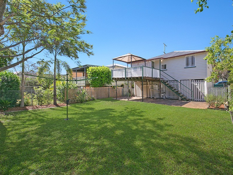 82 Ridge Street, Greenslopes QLD 4120
