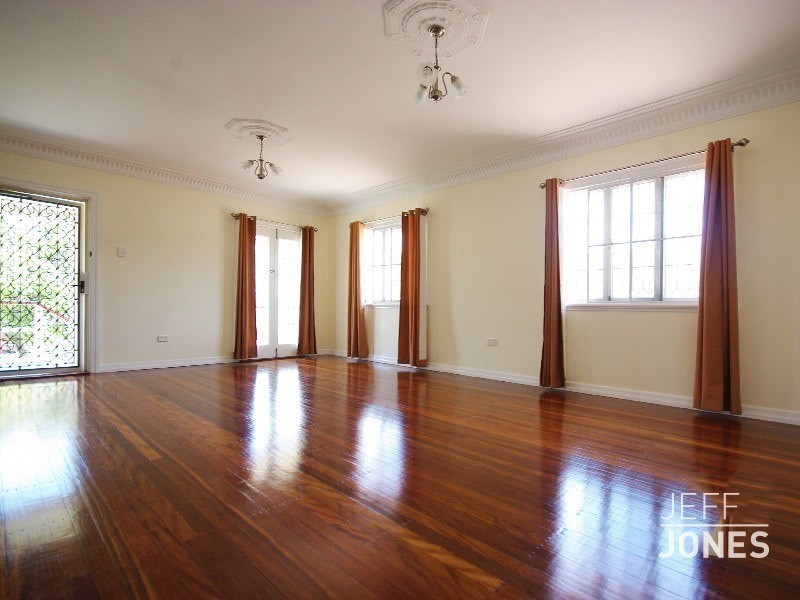 193 Cracknell Road, Tarragindi QLD 4121