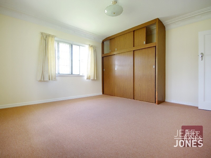 193 Cracknell Road, Tarragindi QLD 4121